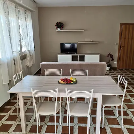 Appartamenti Di Luigia Bellaria-Igea Marina